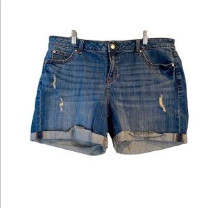Jennifer Lopez boyfriend shorts size 12